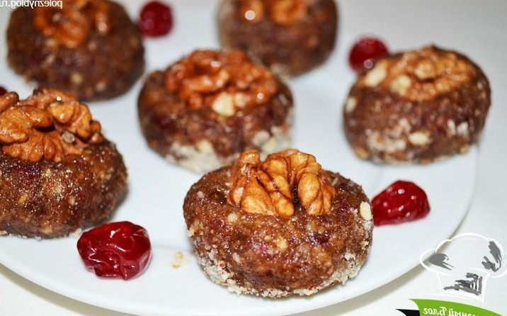 Десерт из грецких орехов и сухофруктов, пошаговый рецепт с фото